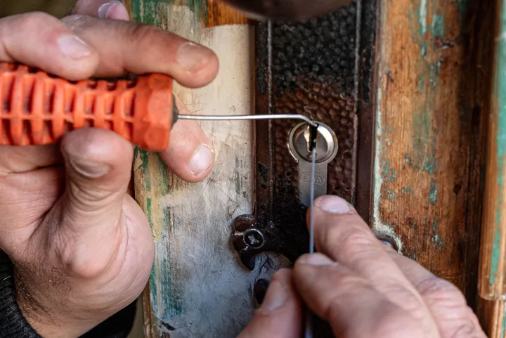 Türöffnung als Hintergrund der Aufsperrdienst Preisliste